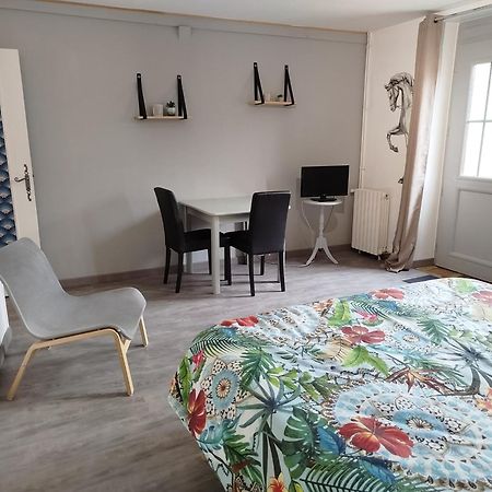 Le Cheval Blanc Ξενοδοχείο Carrouges Εξωτερικό φωτογραφία